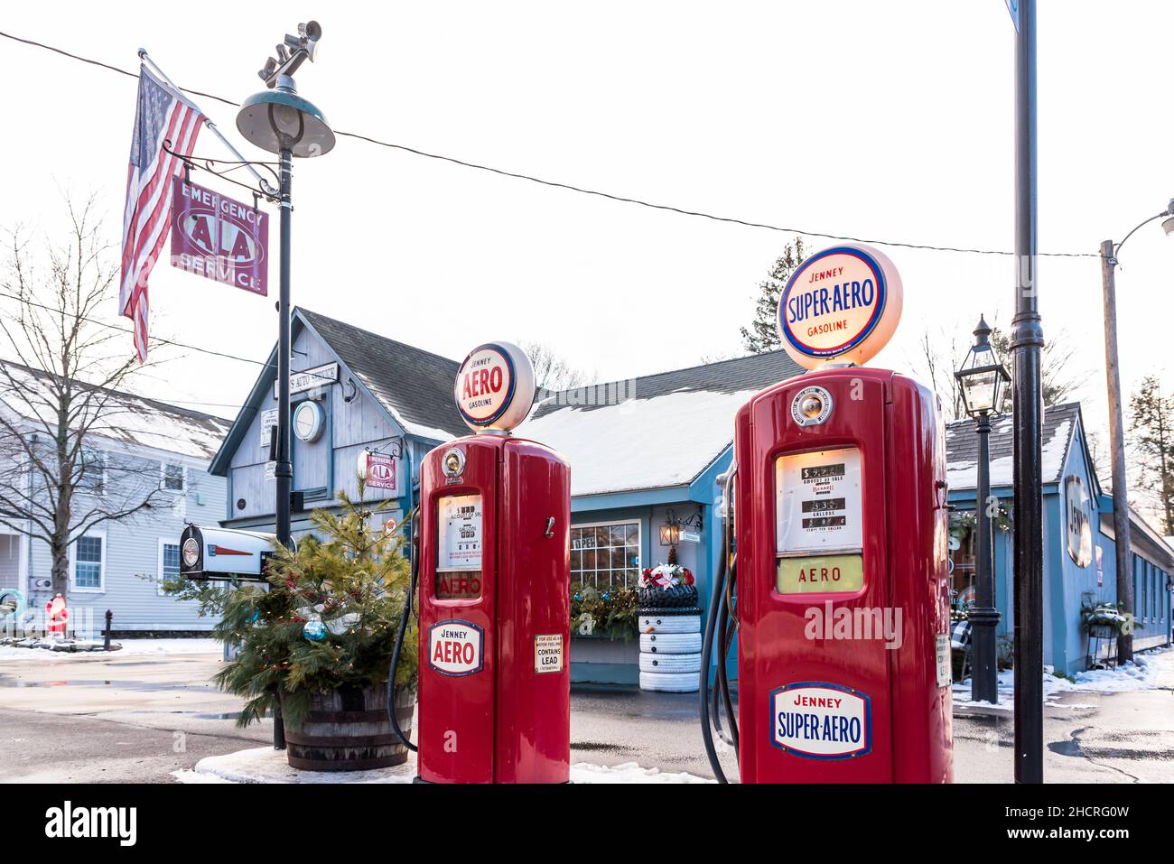 Mikes auto service hires stock photography and images Alamy