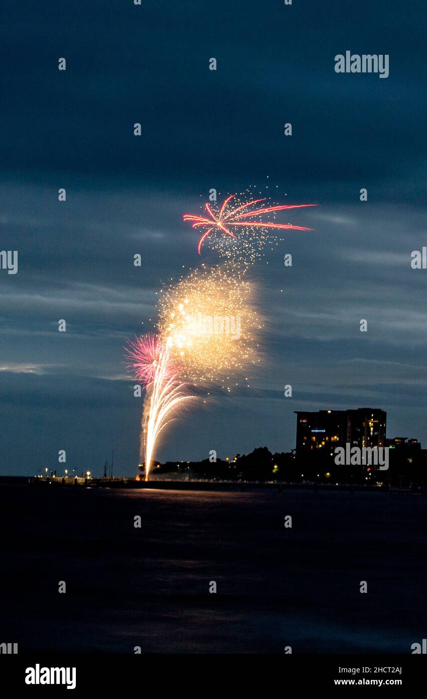 Beautiful 2021 New Years Eve Firewoks at 7pm from the jetty in the