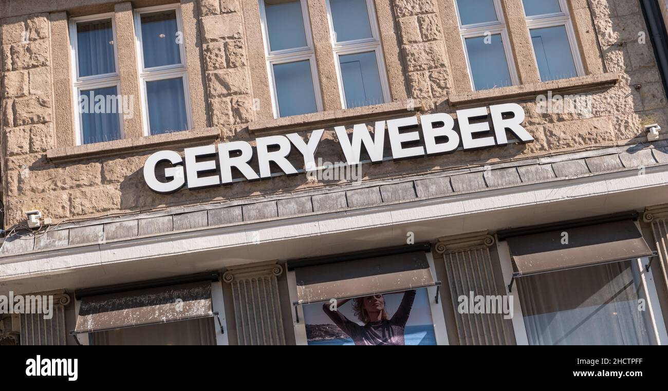 Store of the clothing company "Gerry Weber", Gerry Weber manages 1,000 own  stores with brands Taifun, Samoon and Hallhuber Stock Photo - Alamy