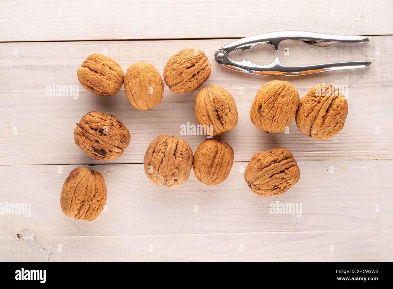 Crushed walnut shell hi-res stock photography and images - Alamy
