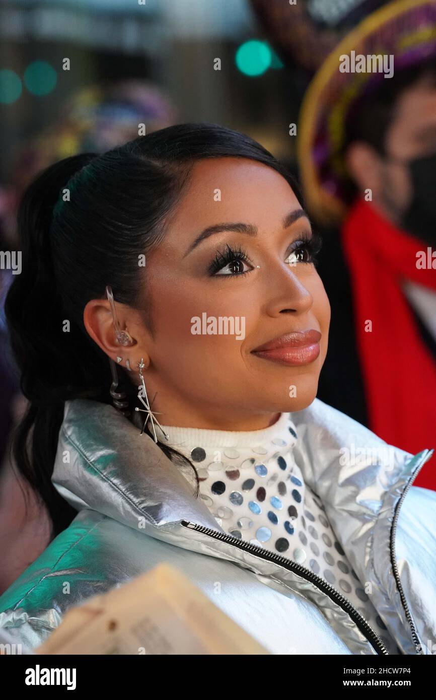 Liza koshy necklace deals