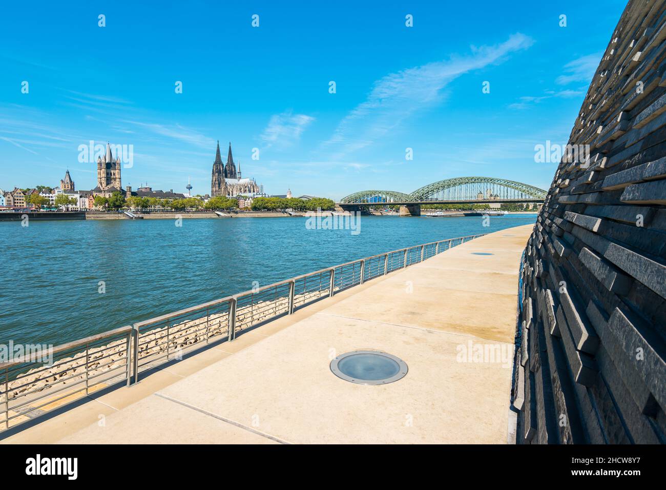 Cologne cathedral and the rhine boulevard hi-res stock photography and ...