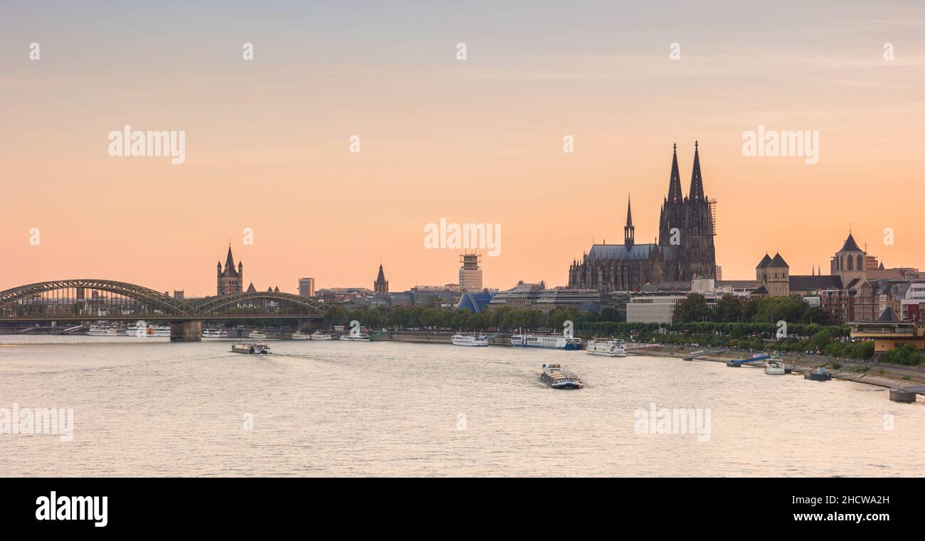 Cologne Skyline at nighttime Stock Photo Alamy