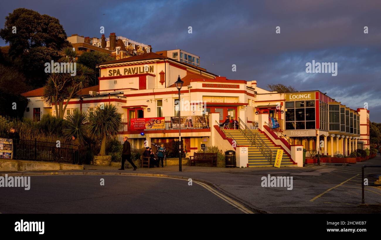 Spa Pavilion Felixstowe - the Felixstowe Spa Pavilion is a multi-purpose venue with a theatre, cafe, restaurant and bar. Built 1909, revamped 1930s. Stock Photo