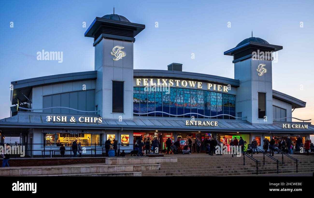 felixstowe-pier-the-refurbished-pier-at-the-english-seaside-resort