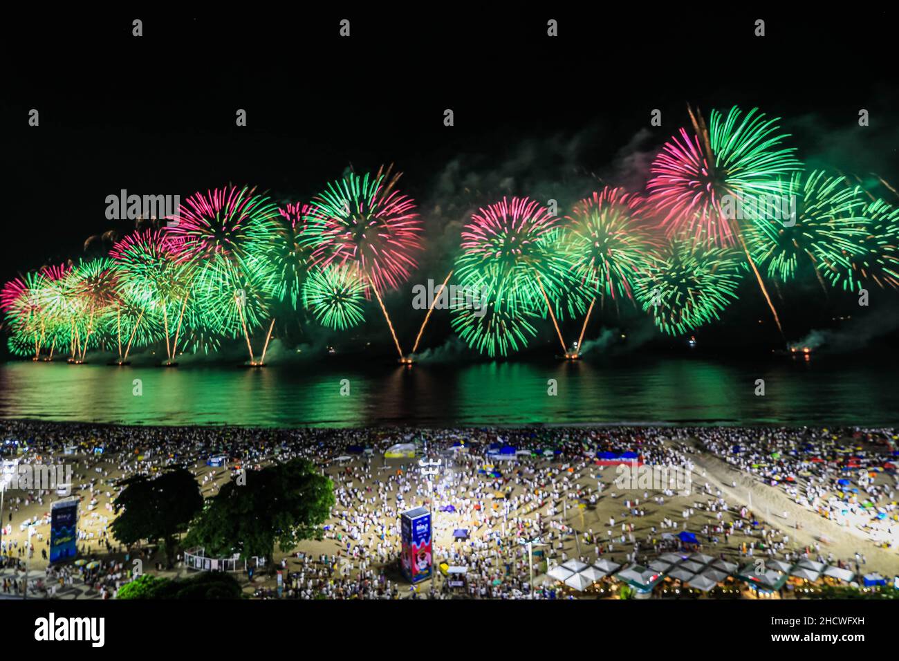 Rio De Janeiro, Brazil. 1st Jan, 2022. New Year's Eve Copacabana ...