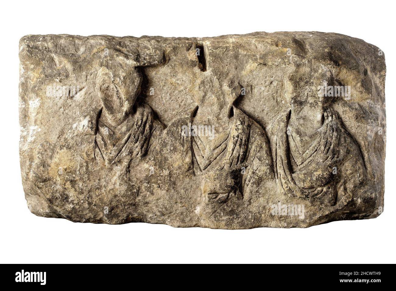 Reliëf met 3 mannenbustes in toga, afkomstig van een groter grafmonument in kalksteen, 25 tot 50 NC, vindplaats- Tongeren, noordoostgrafveld, 1906, grafkamer, Stock Photo