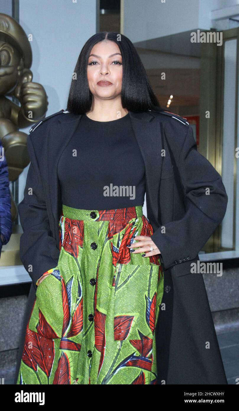 https://c8.alamy.com/comp/2HCWXHY/new-york-ny-20190204-taraji-p-henson-promotes-what-men-want-at-the-today-show-pictured-taraji-p-henson-roger-wong-2HCWXHY.jpg