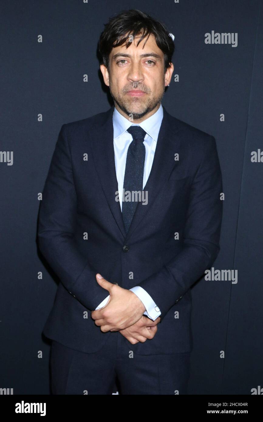 New York NY 20191021 Celebrities pose for pictures on the red