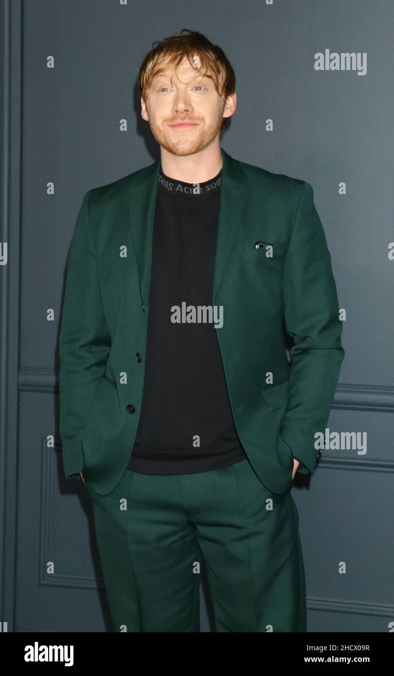 New York - NY - 20191119 Toby KebbellLauren AmbroseM. Night Shyamalan ...