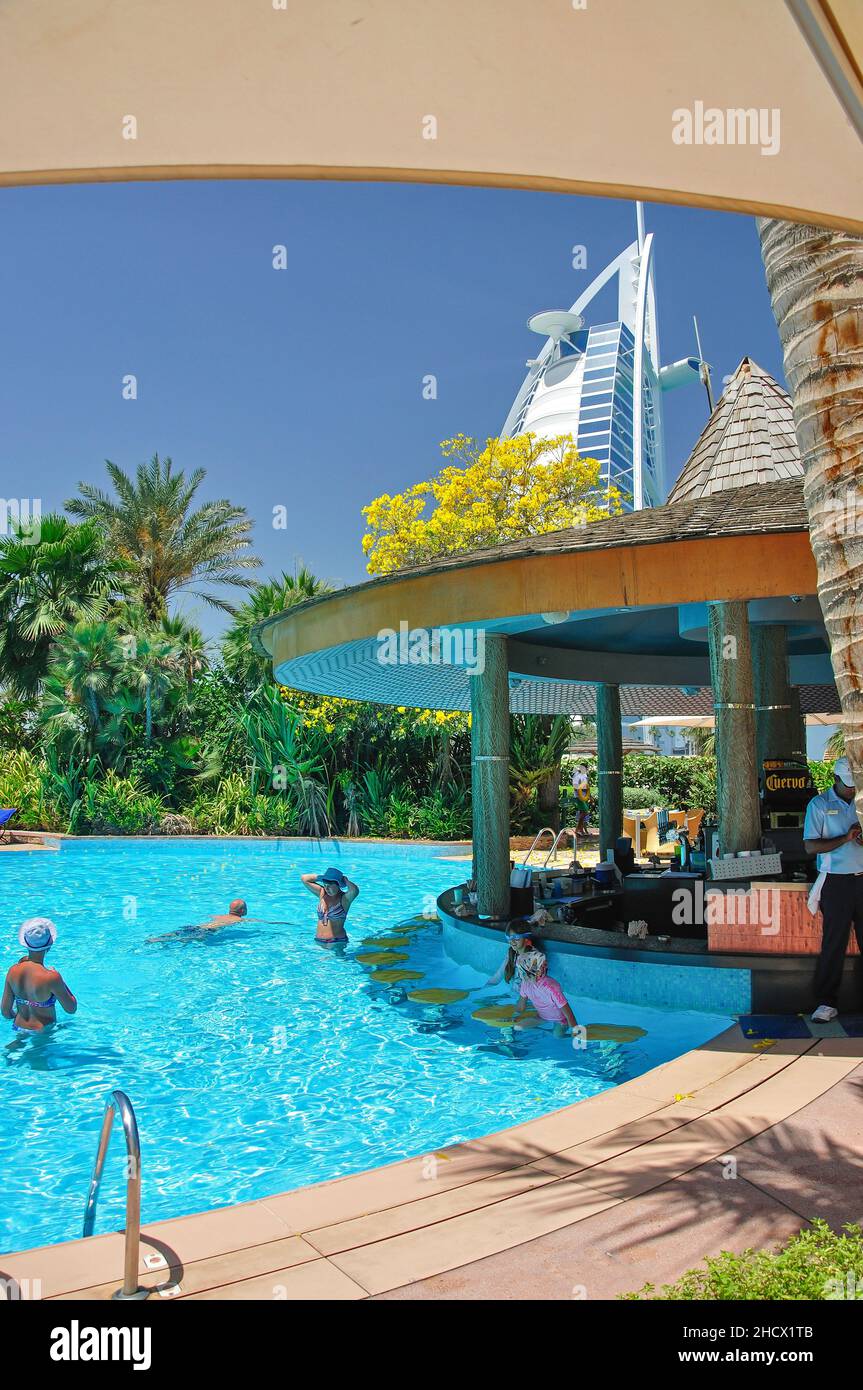 Hotel swimming pool, Jumeirah Beach Hotel, Jumeirah, Dubai, United Arab Emirates Stock Photo