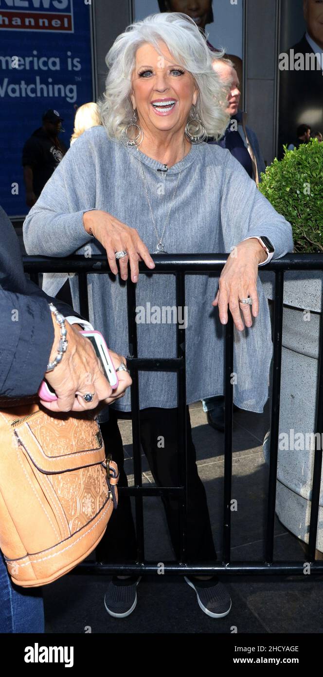New York NY 20190919 Paula Deen stops by 'Fox & Friends' to cook samples from her book