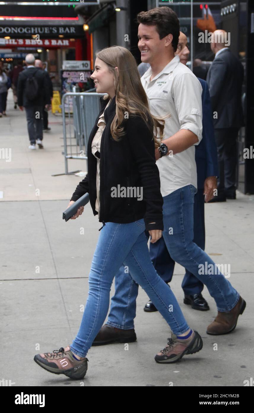 new-york-ny-20190930-bindi-irwin-and-fiance-chandler-powell-leaving