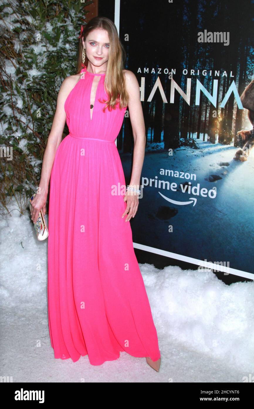 New York - NY - 20190321 Stars of the new show 'Hanna' pose for