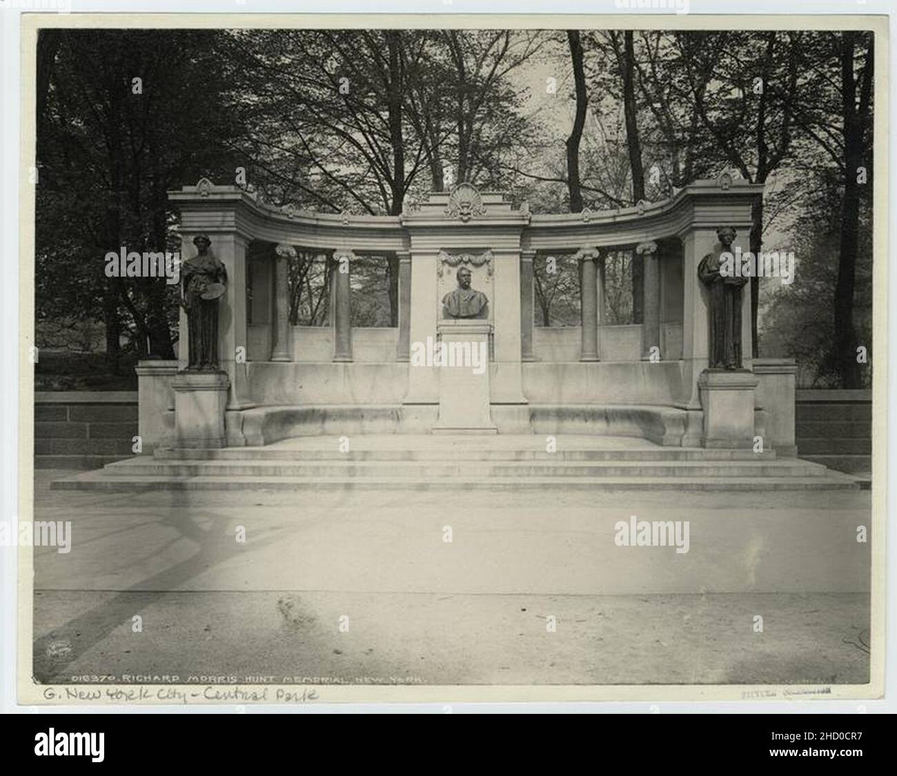 Richard Morris Hunt Memorial Manhattan Stock Photo Alamy
