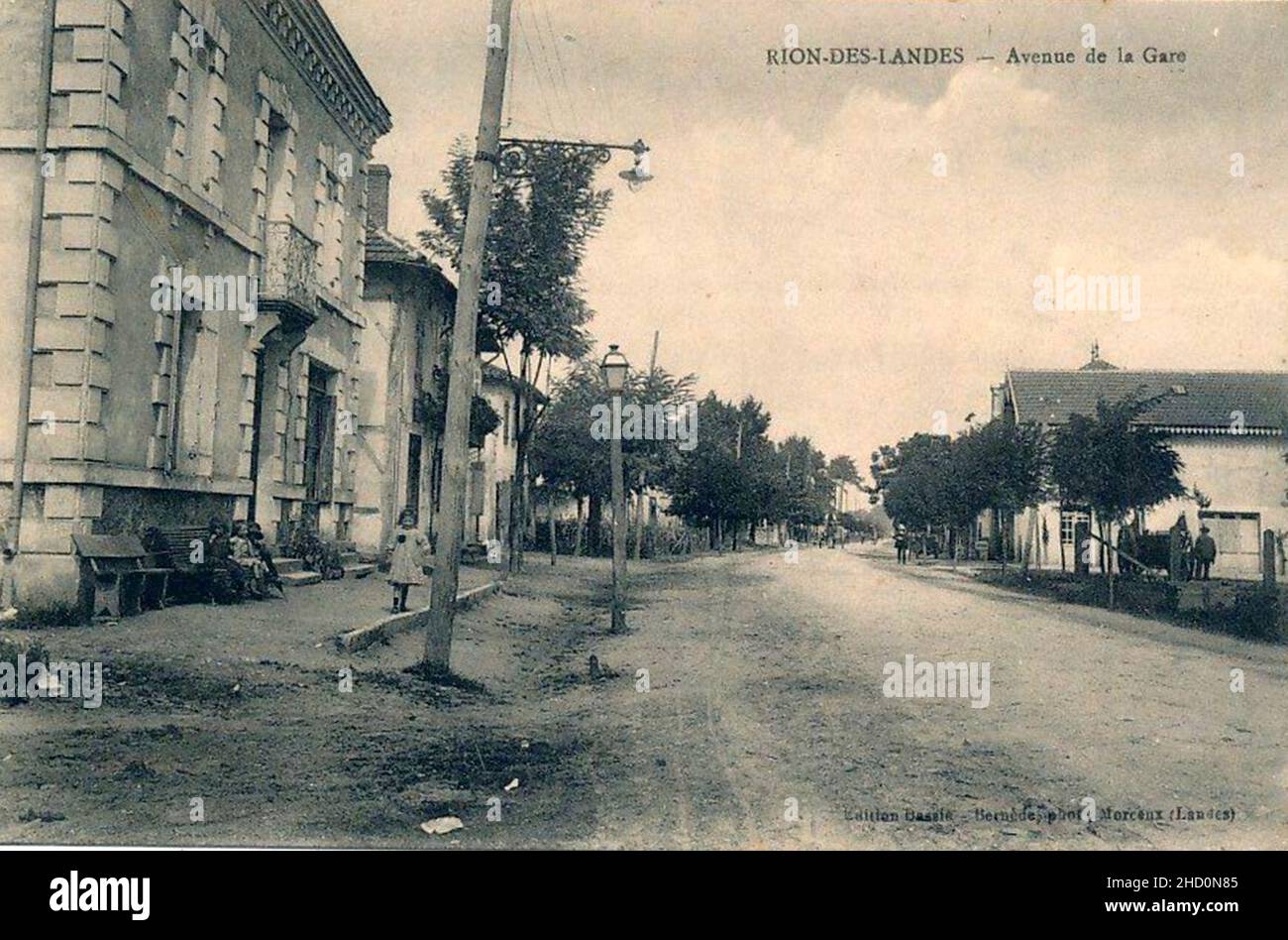 Rion-des-Landes - avenue de la gare. Stock Photo