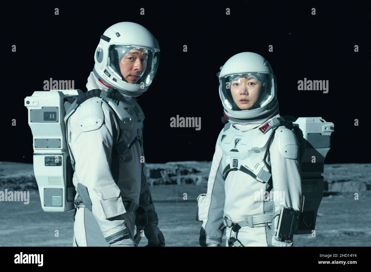 DOONA BAE and YOO GONG in THE SILENT SEA (2021), directed by CHOI HANGYONG. Credit Artist