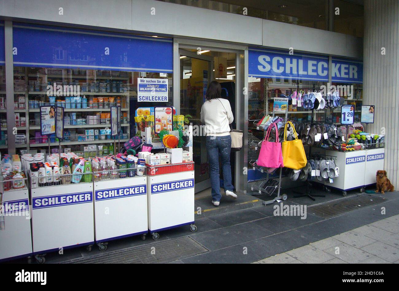 Drugstore window hi-res stock photography and images - Alamy