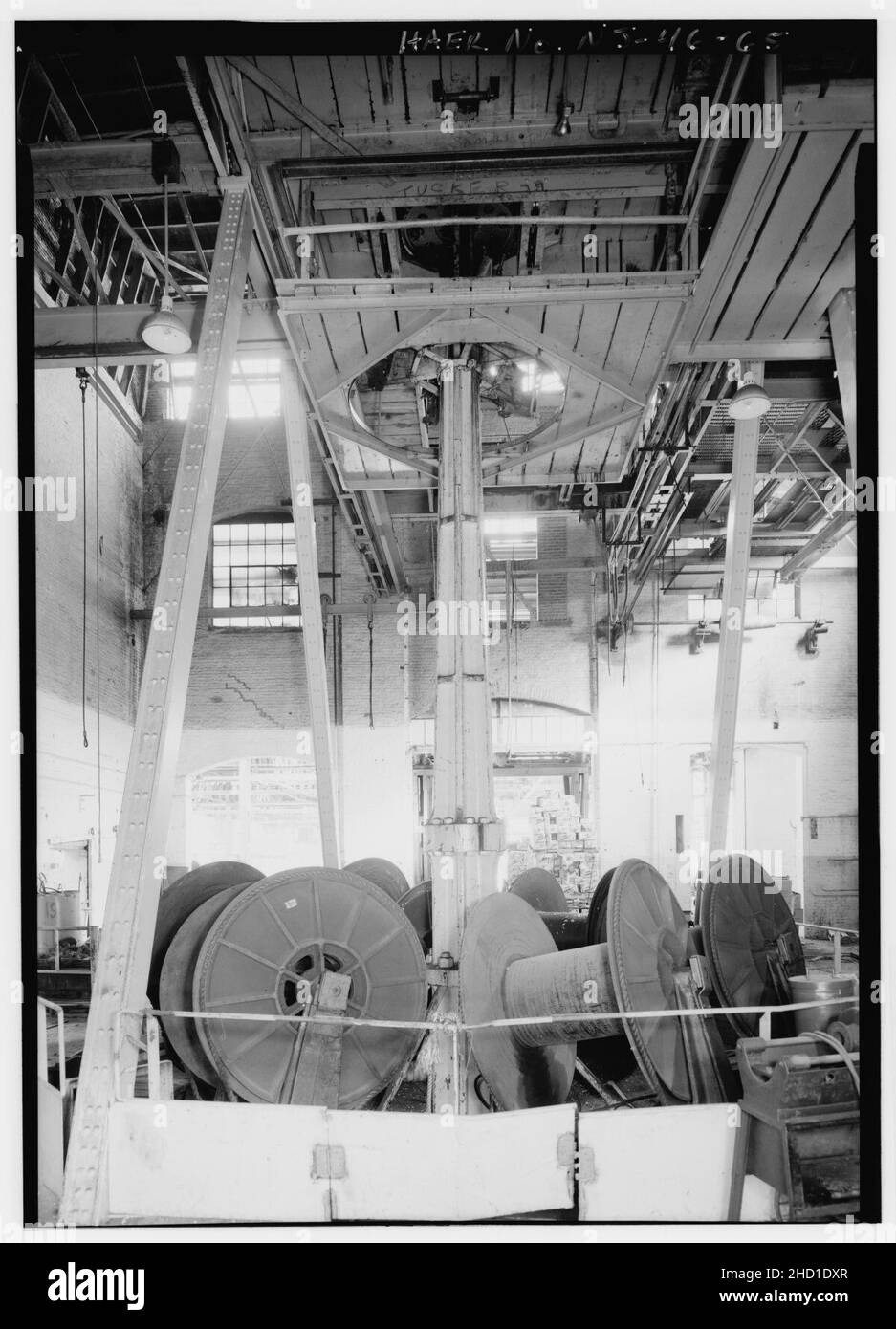 Roebling 80ton Wire Rope Machine Stock Photo Alamy