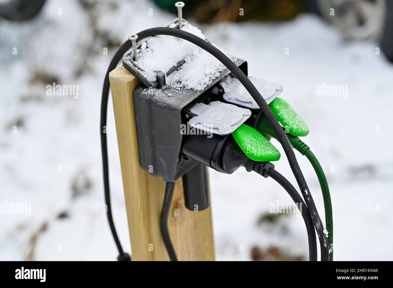 Engine Timer Plug wifi timer socket plug and cables for engine heater Stock Photo - Alamy