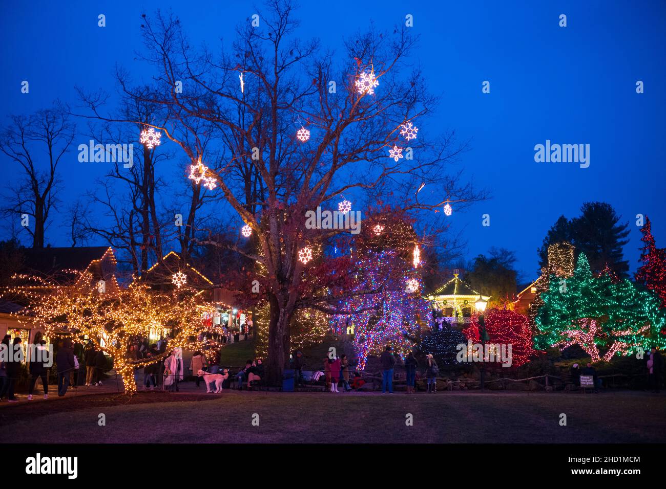 New Hope, PA, USA Dec 29, 2021 Patrons enjoy the sights of holiday lights that are hung in