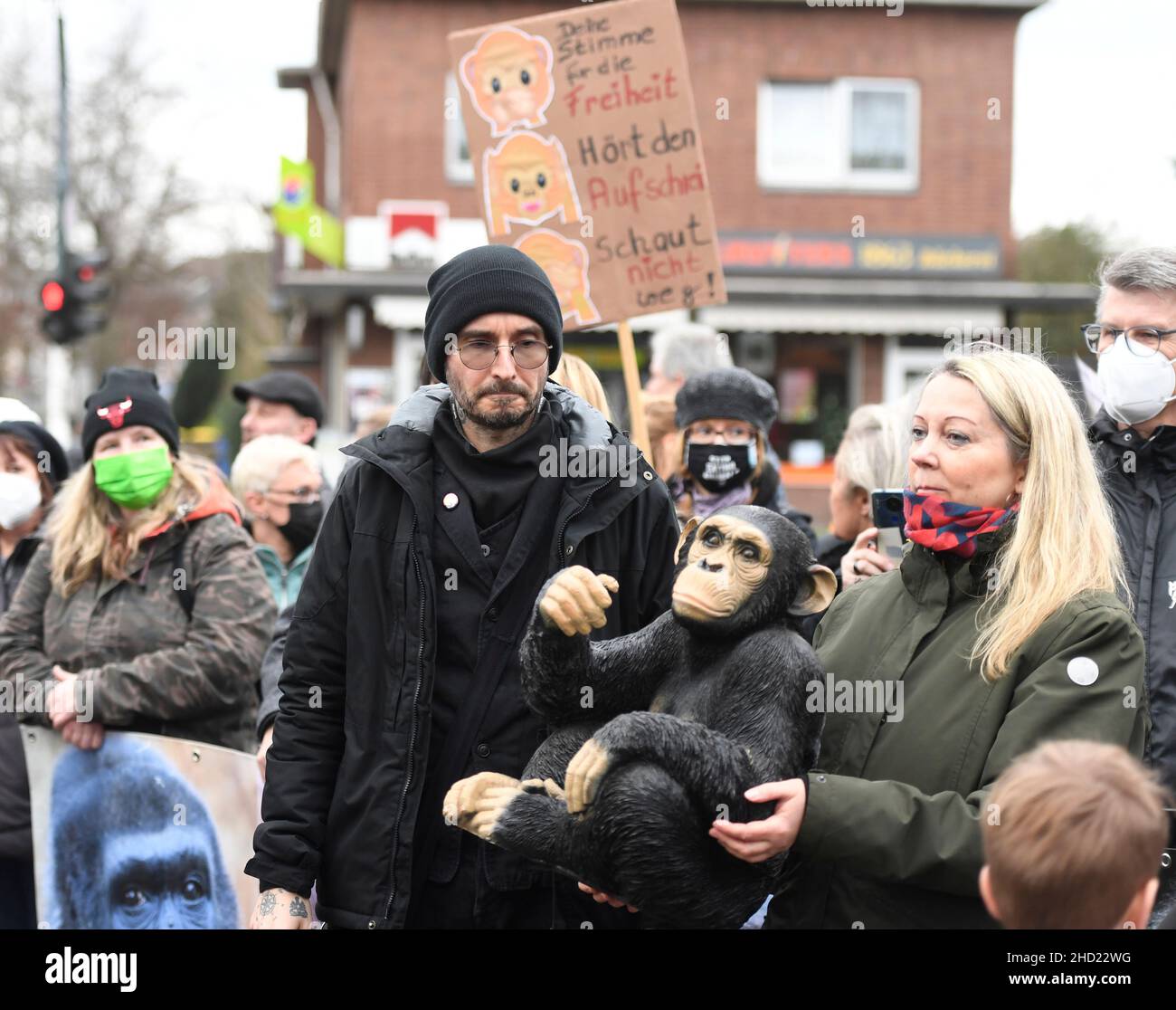 Krefeld, Germany. 02nd Jan, 2022. Vigil for the monkeys killed at Krefeld Zoo. Credit: Roberto Pfeil/dpa/Alamy Live News Stock Photo