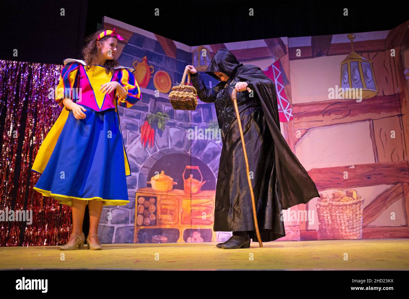 Pantomime stage set hi-res stock photography and images - Alamy