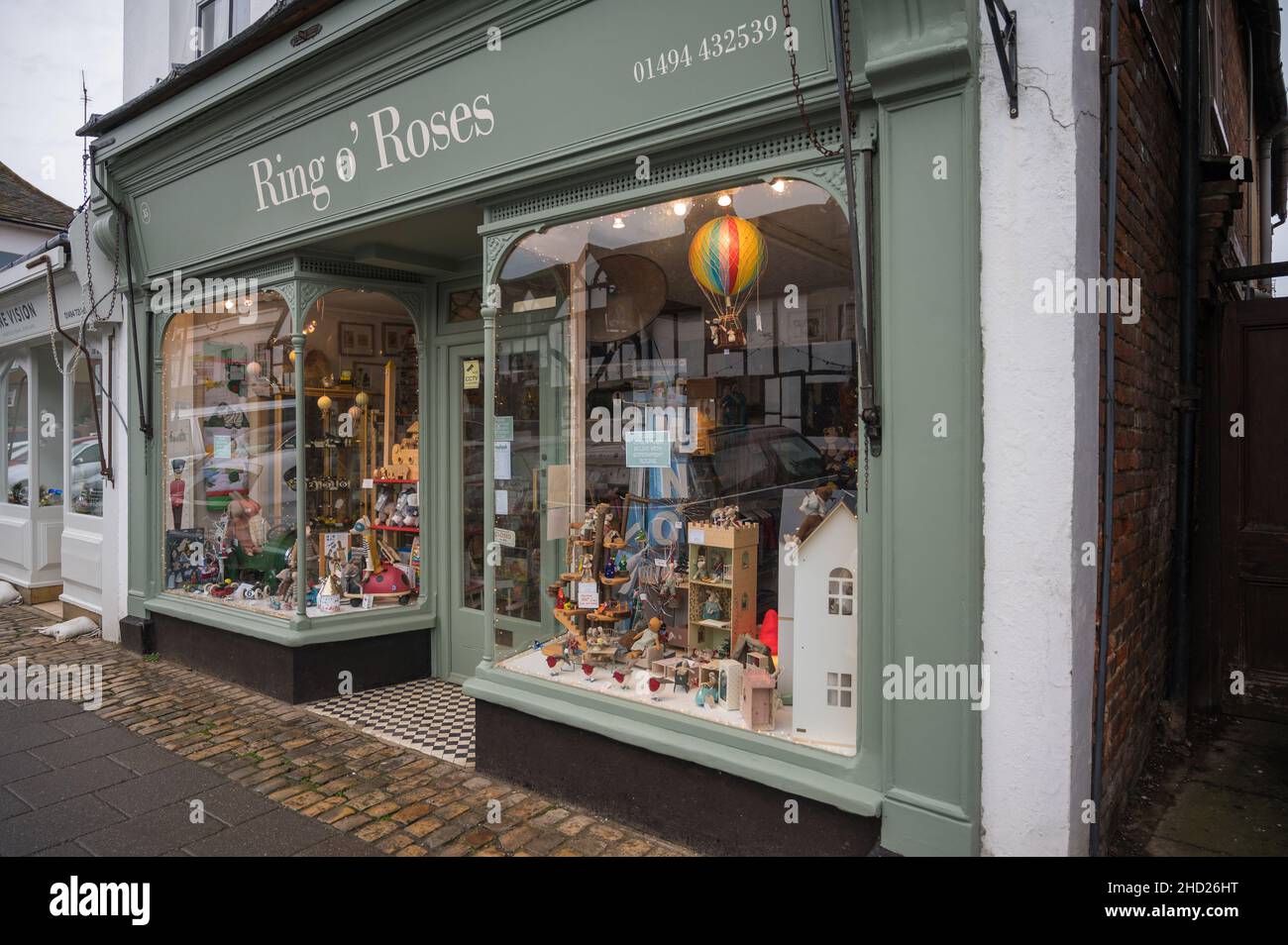 Ring o' Roses toys and gift shop. Amersham Old Town, Buckinghamshire, England, UK Stock Photo
