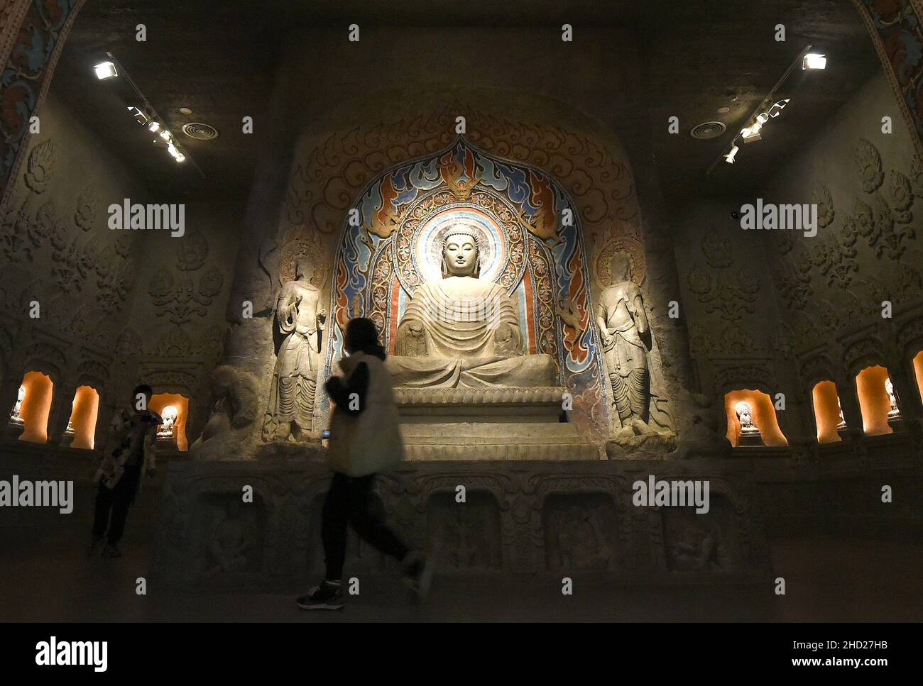 Handan, China's Hebei Province. 2nd Jan, 2022. People visit Handan Museum during the New Year holiday in Handan, north China's Hebei Province, Jan. 2, 2022. Credit: Hao Qunying/Xinhua/Alamy Live News Stock Photo