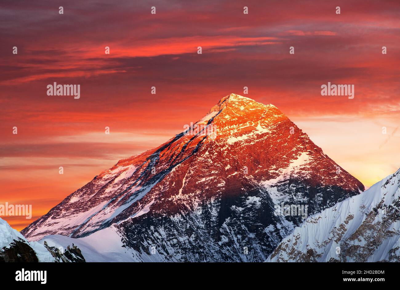 Evening colored view of Mount Everest from Gokyo Ri, Khumbu valley, Solukhumbu, Sagarmatha national park, Nepal Stock Photo