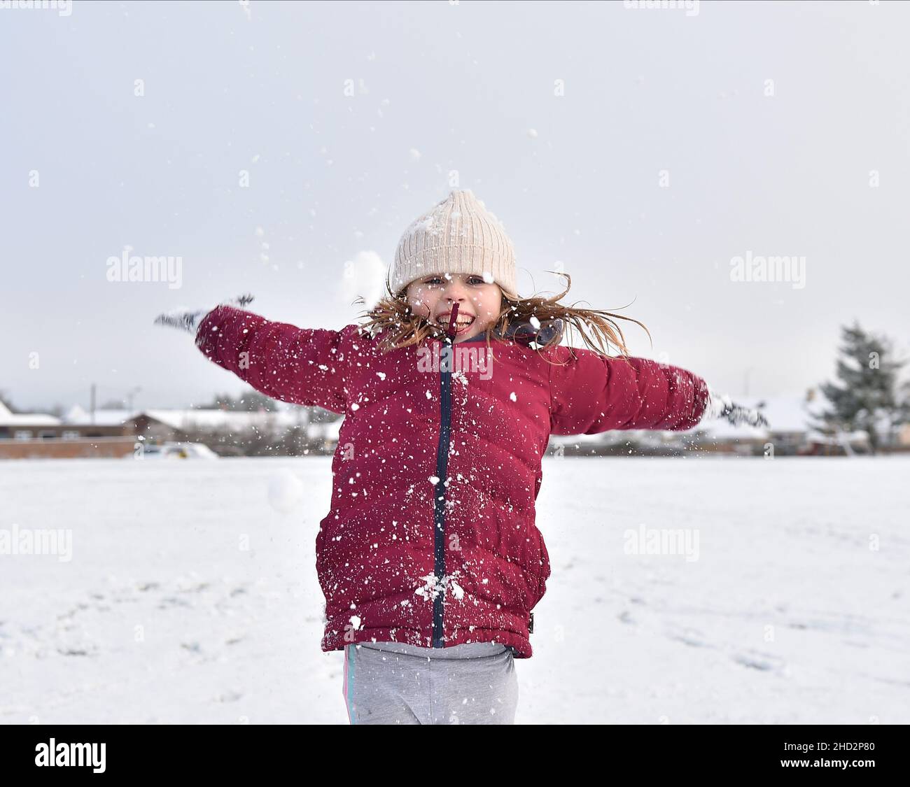 Pictured: Kerry Anne McBeth (7) from Armadale has some fun in the snow.  The first falls of snow in central Scotland meant fun in the snow for kids in Armadale, West Lothian.  (c) Dave Johnston Stock Photo