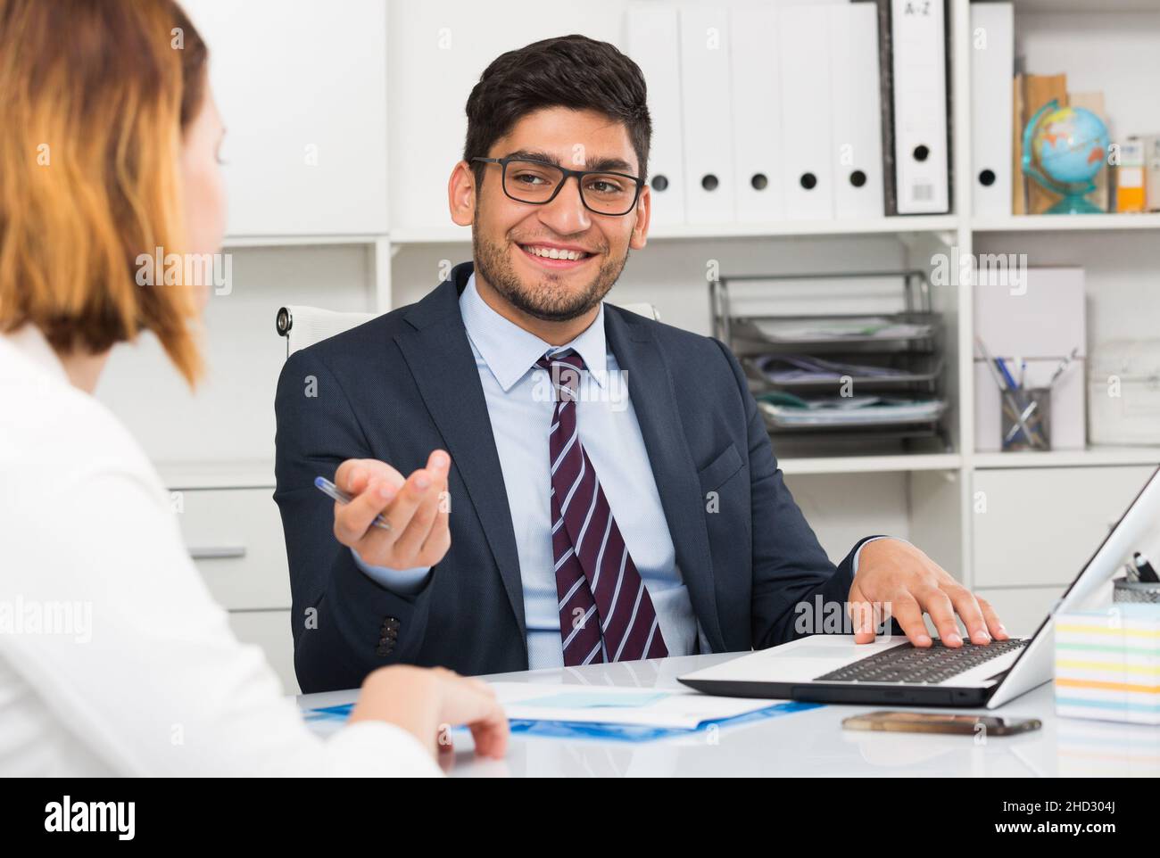 Official meeting place hi-res stock photography and images - Alamy