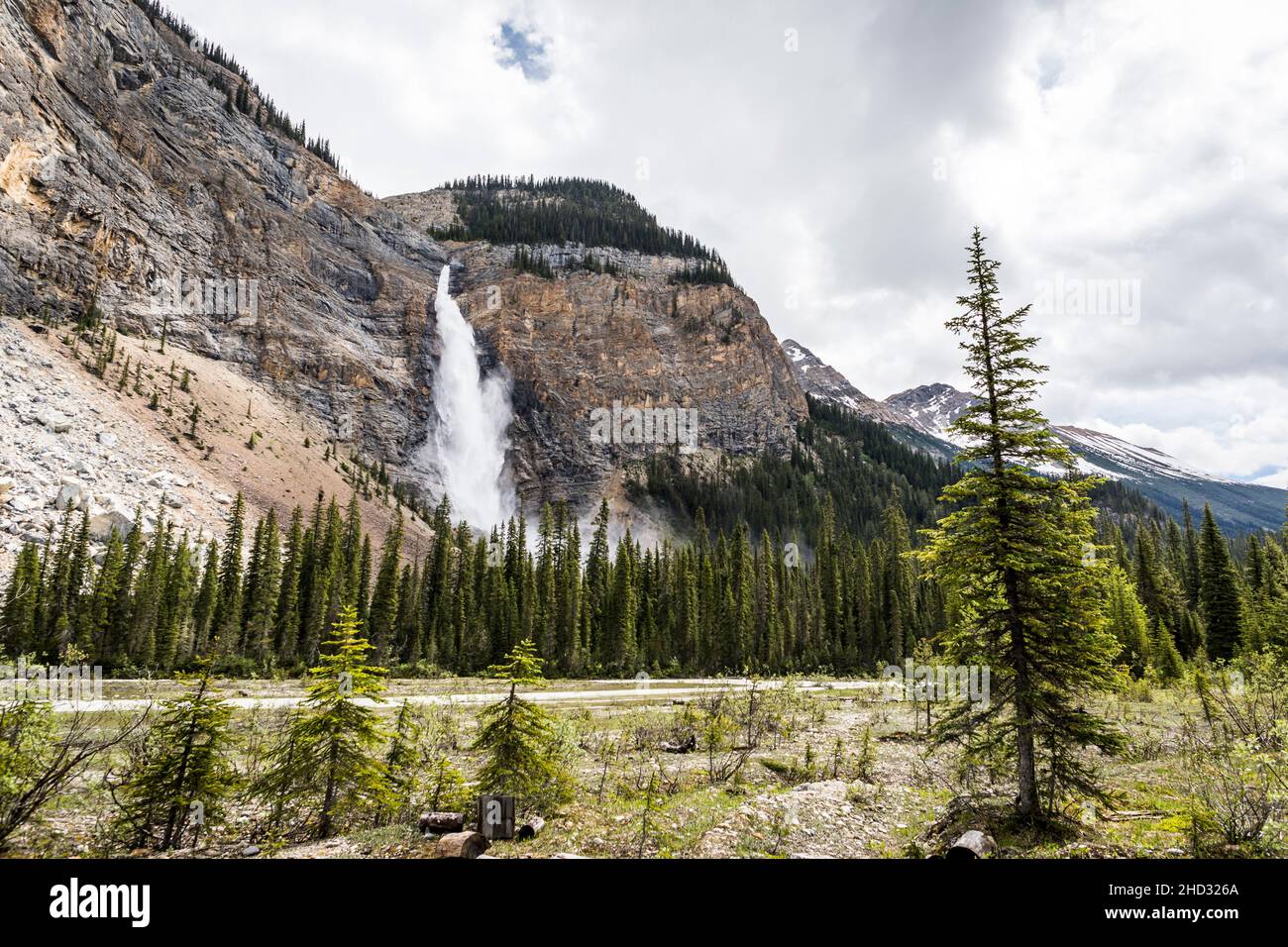 Takakkaw Falls, Yoho National Park, BC, Canada Stock Photo Alamy
