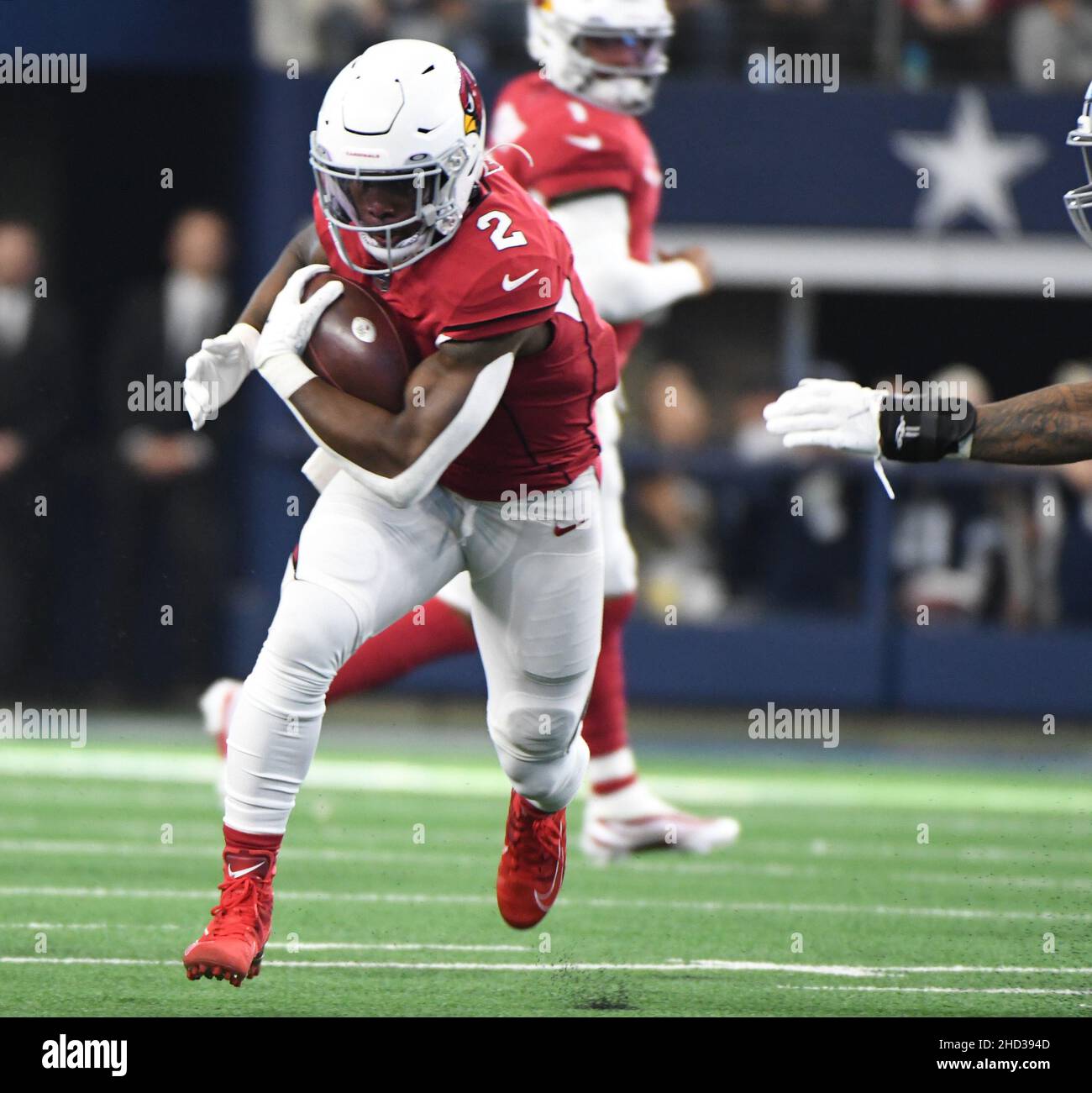 Arlington, United States. 02nd Jan, 2022. Arizona Cardinals Chase Edmonds rushes against the Dallas Cowboys during their NFL game at AT&T Stadium in Arlington, Texas on Sunday, January 2, 2022. The Cardinals defeted the Cowboys 25-22. Photo by Ian Halperin/UPI Credit: UPI/Alamy Live News Stock Photo