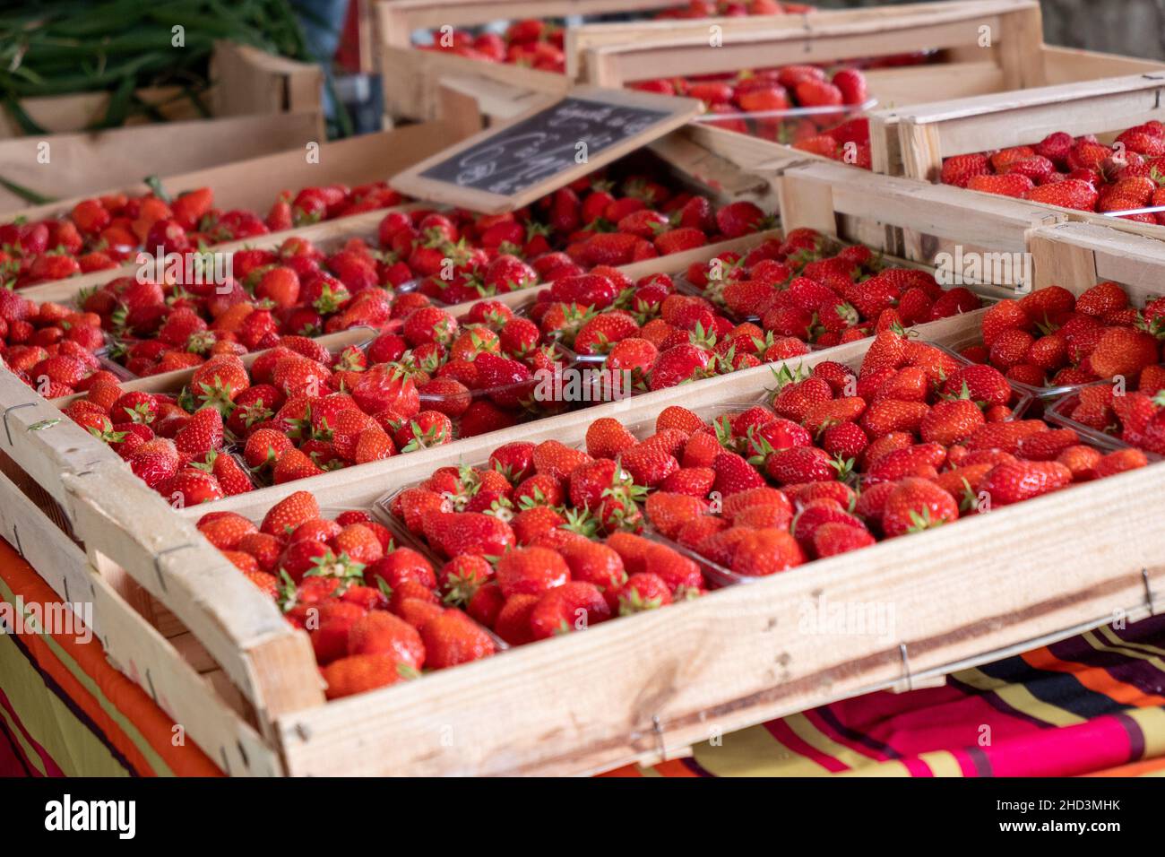 Strawberries on french fruit market hi-res stock photography and images ...