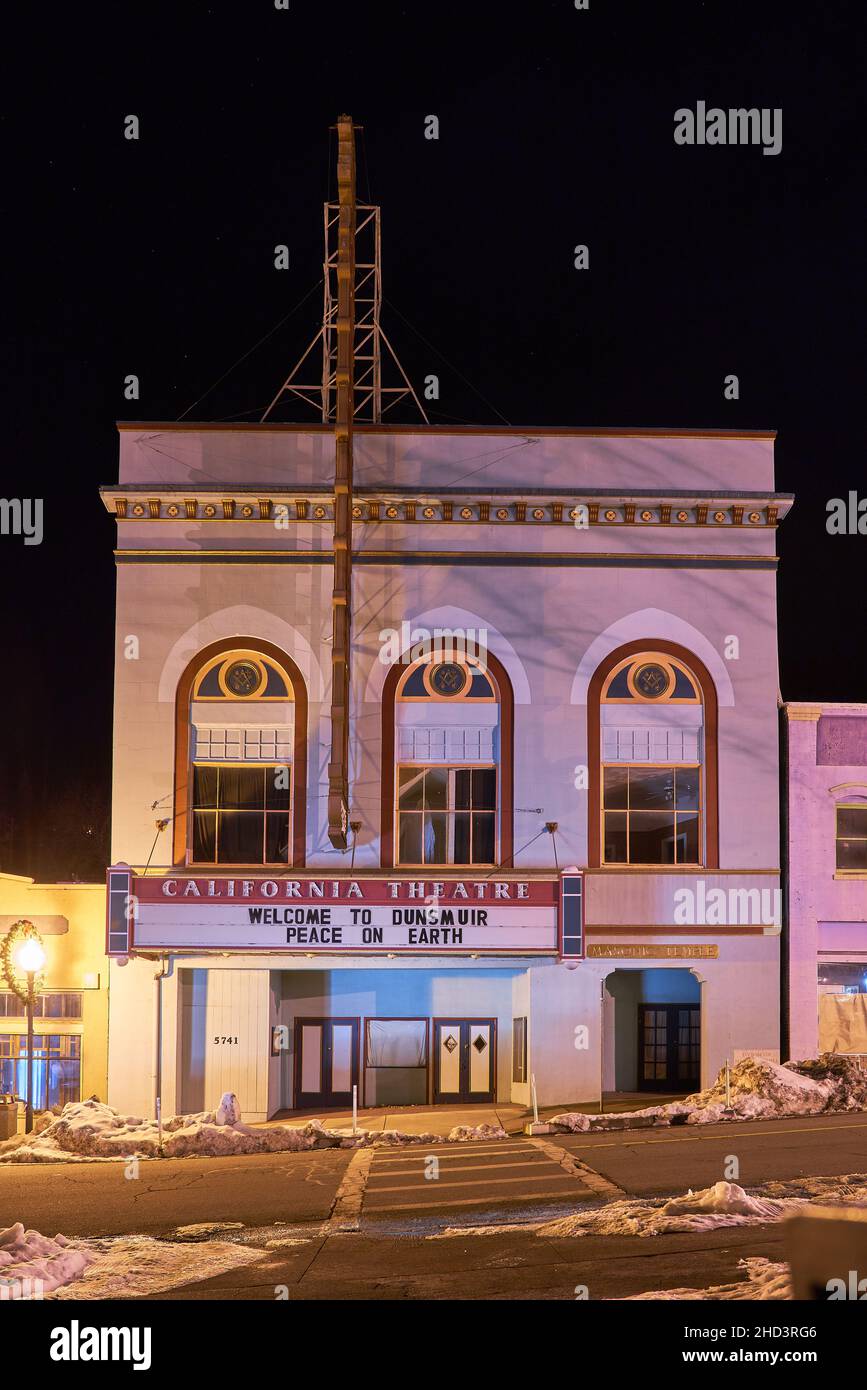 Historic California Theatre in downtown Dunsmuir, California. Marquee reads 'Welcome to Dunsmuir. Peace on Earth'. Stock Photo