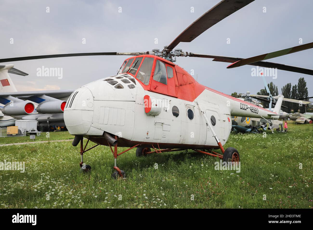 Mi 4 helicopter hi-res stock photography and images - Alamy