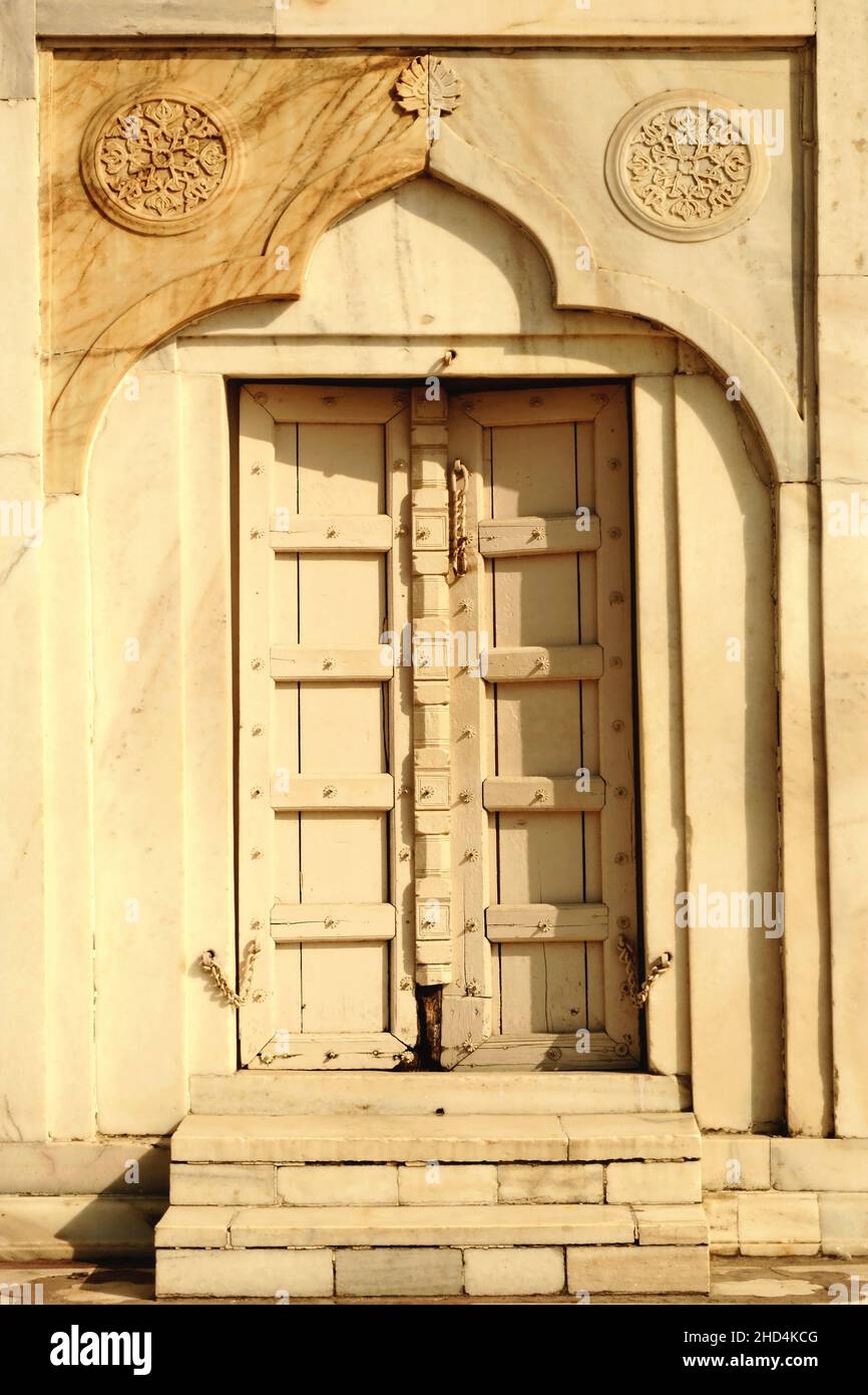 Vertical shot of an old traditional door in Taj Mahal, India Stock Photo