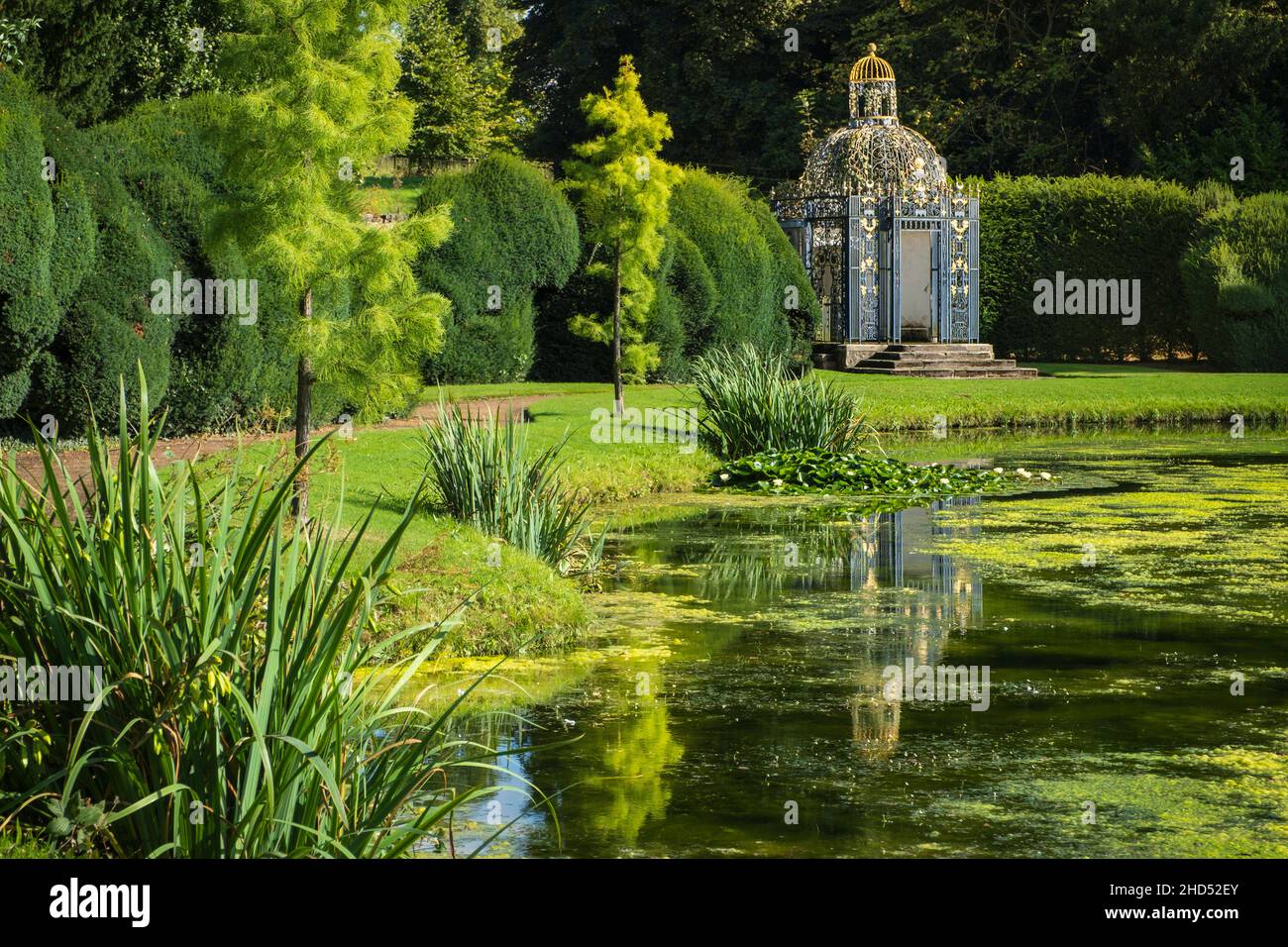 The Birdcage beyond the Great Basin in Melbourne Hall gardens. Stock Photo