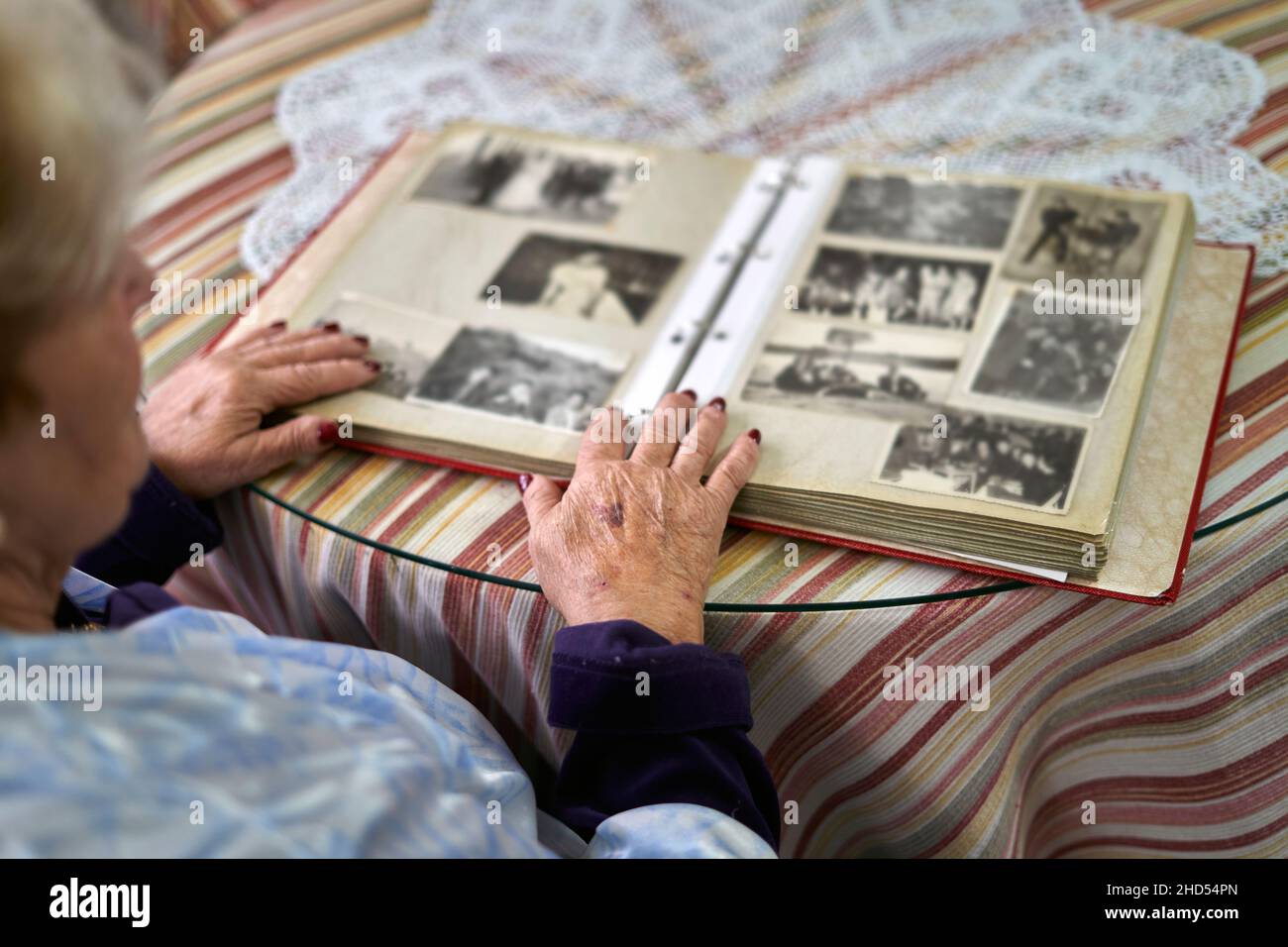 Unrecognizable senior hi-res stock photography and images - Alamy