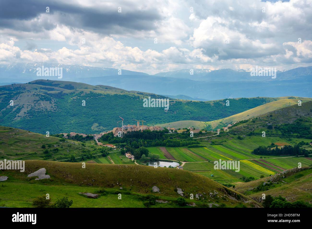 Mountain landscape at Gran Sasso Natural Park, in Abruzzo, Italy, L Aquila province, at springtime (June). View of Santo Stefano di Sessanio, historic Stock Photo