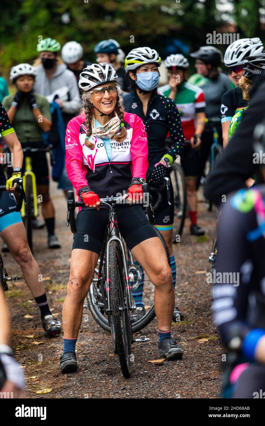 WA20583-00...WASHINGTON - Vicky Spring a senior citizen at the  starting lineup of a woman's cyclocross race. Stock Photo