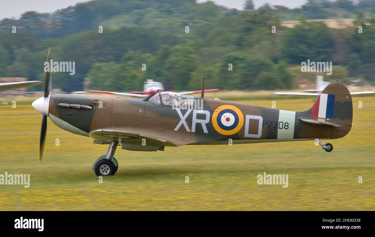 Supermarine Spitfire takes off at the Flying Legends Air Display at Duxford Stock Photo