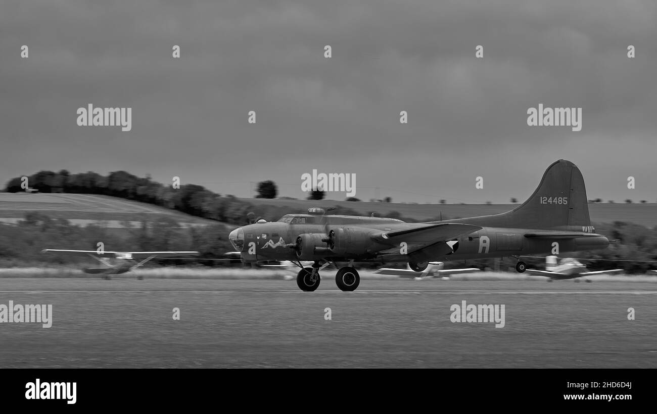 The Sally-B Boeing B17 lands at Duxford during the Flying Legends display Stock Photo