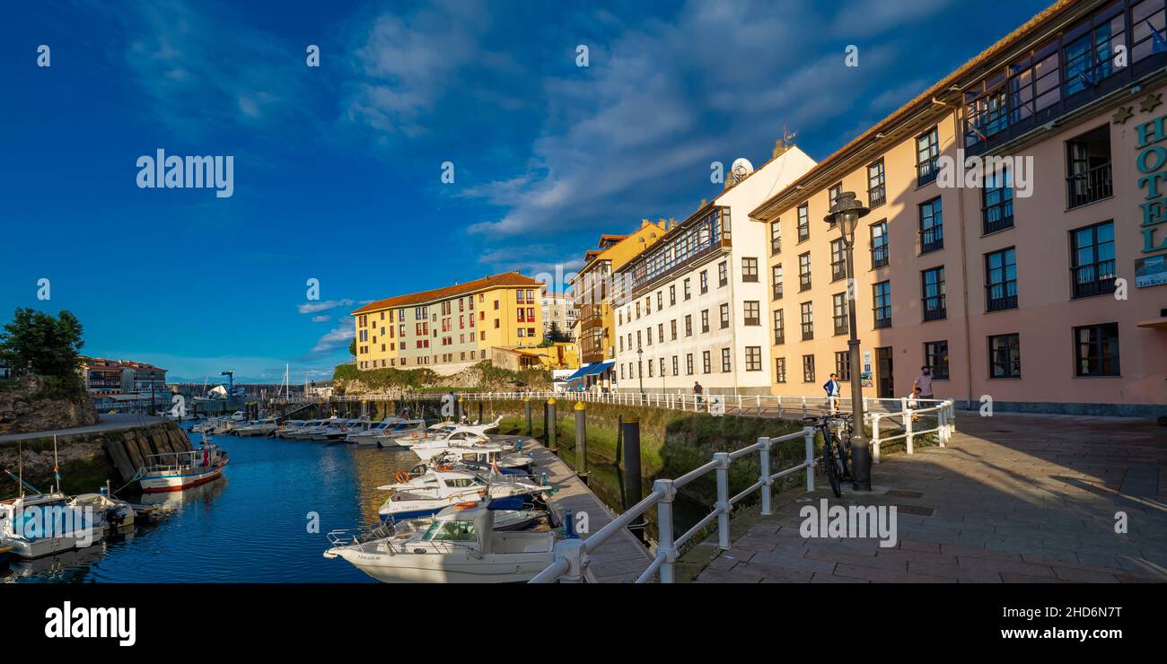 Llanes Harbour, City View, Street Scene, Asturias Green Coast, Llanes, Asturias, Spain, Europe