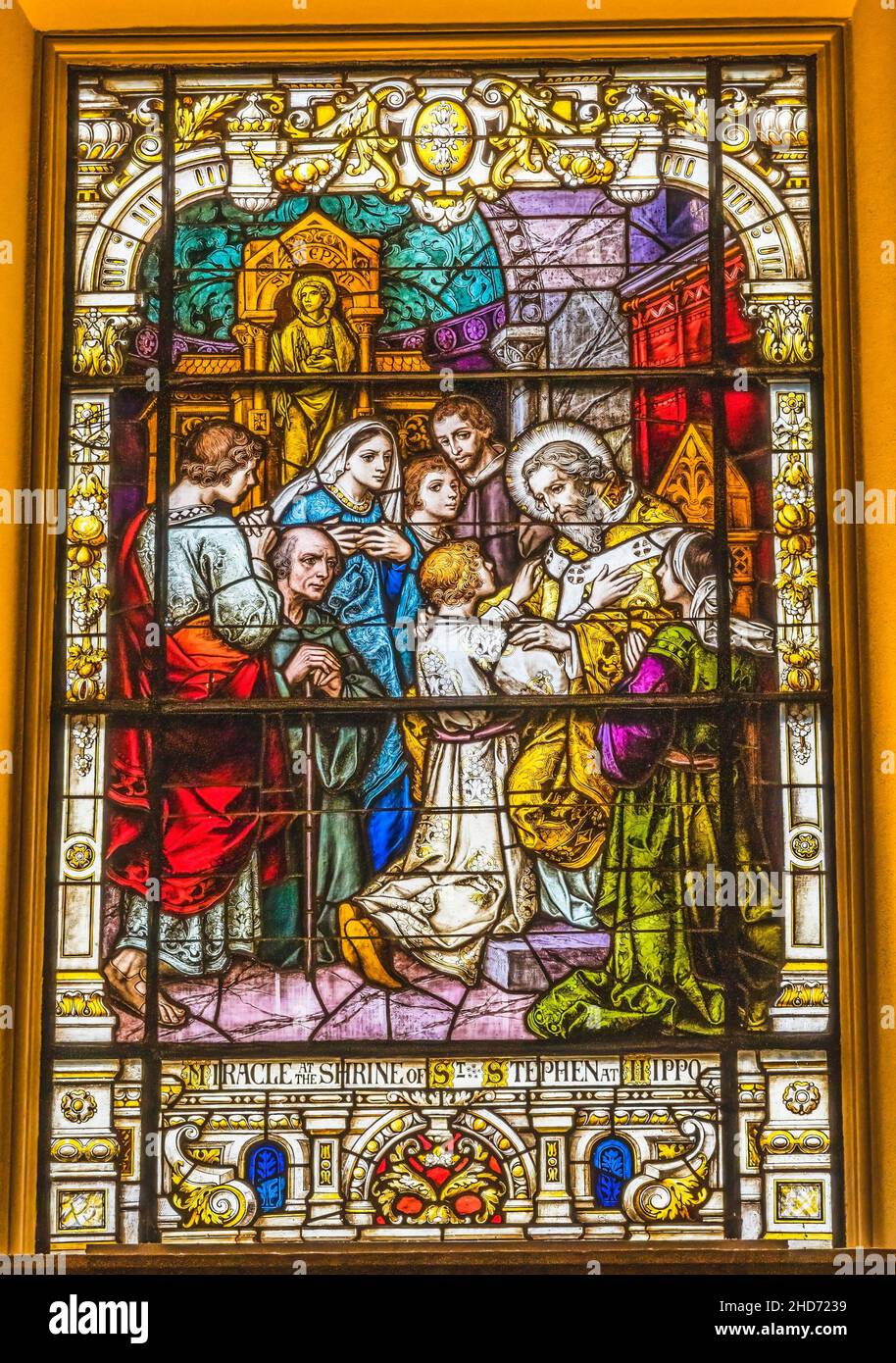 St stephen cathedral stained glass hi-res stock photography and images ...