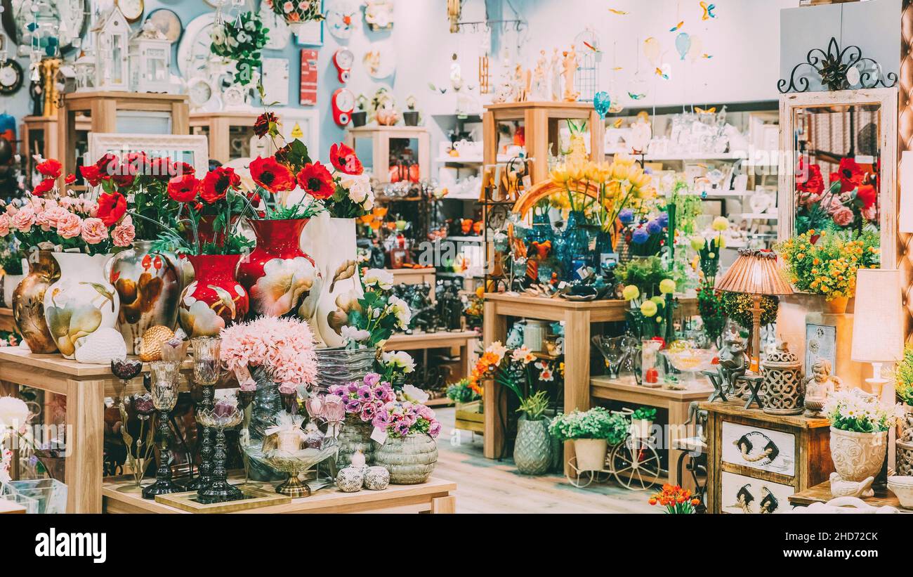 Mall flower shop High Resolution Stock Photography and Images - Alamy