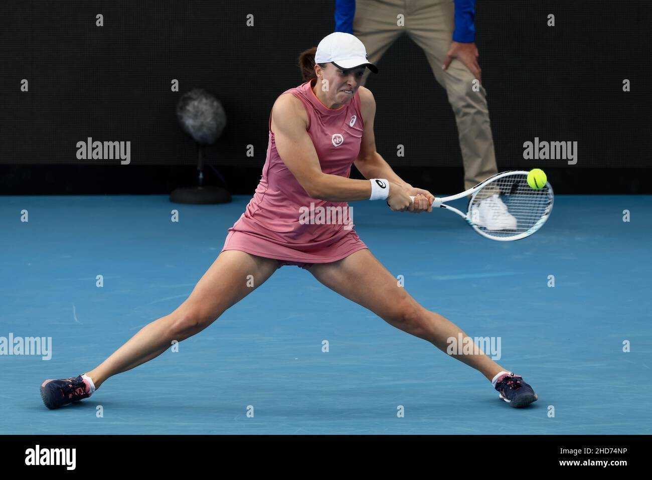 Adelaide, Australia, 4 January, 2022. Iga Swiatek of Poland plays a ...