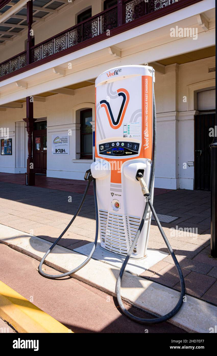 Tritium Veefil-RT electric vehicle fast charger, an electric charging station in the rural country town of Katanning in Western Australia, Australia Stock Photo