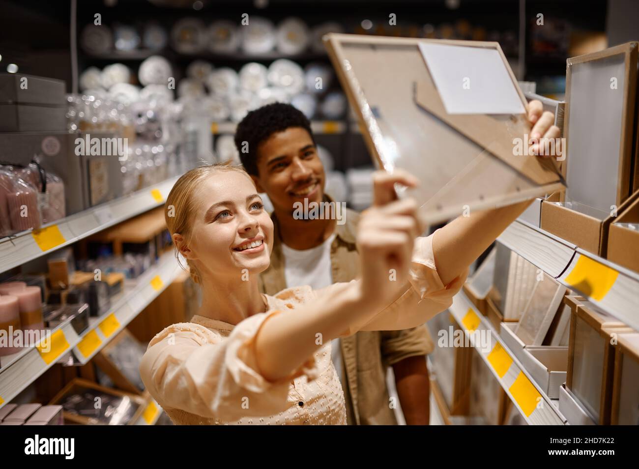 Photo frame store hi-res stock photography and images - Alamy